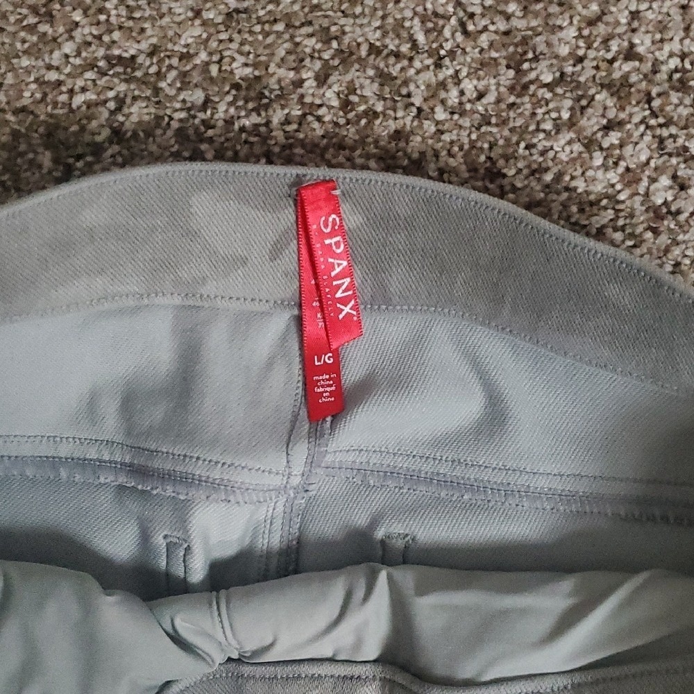 SPANX Gray/Green Camouflage‎ Leggings - Picture 6 of 7
